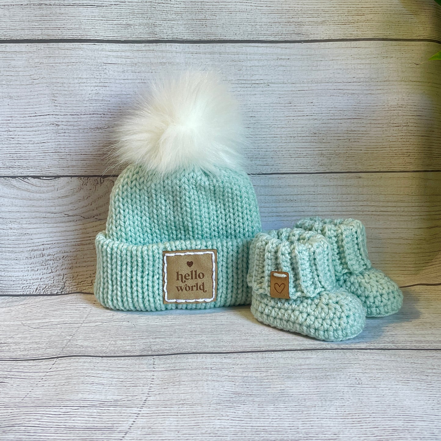 Hello World Baby Beanie & Booties Set (Soft Green)