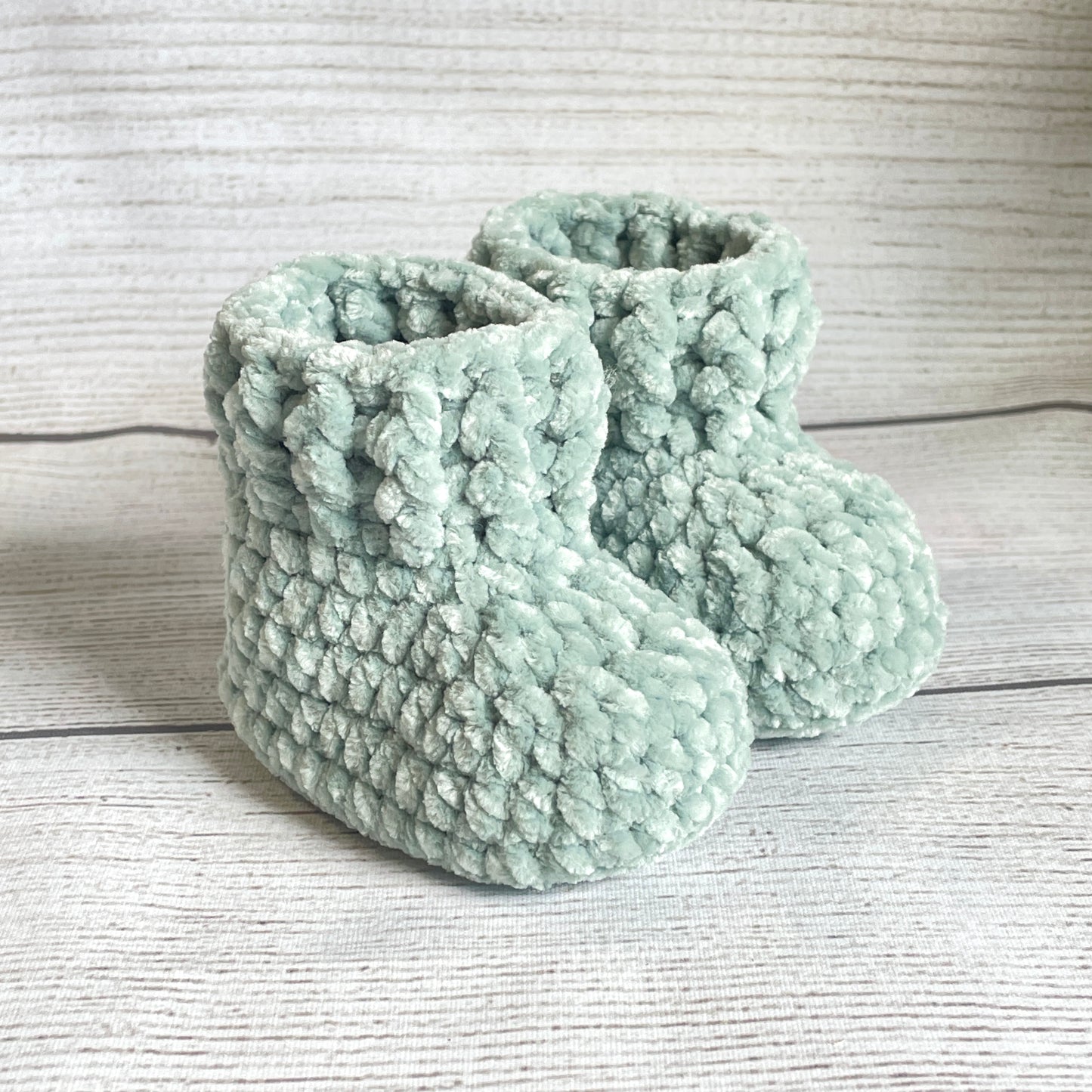 Velvet Baby Booties Crochet Pattern (PDF - digital download)