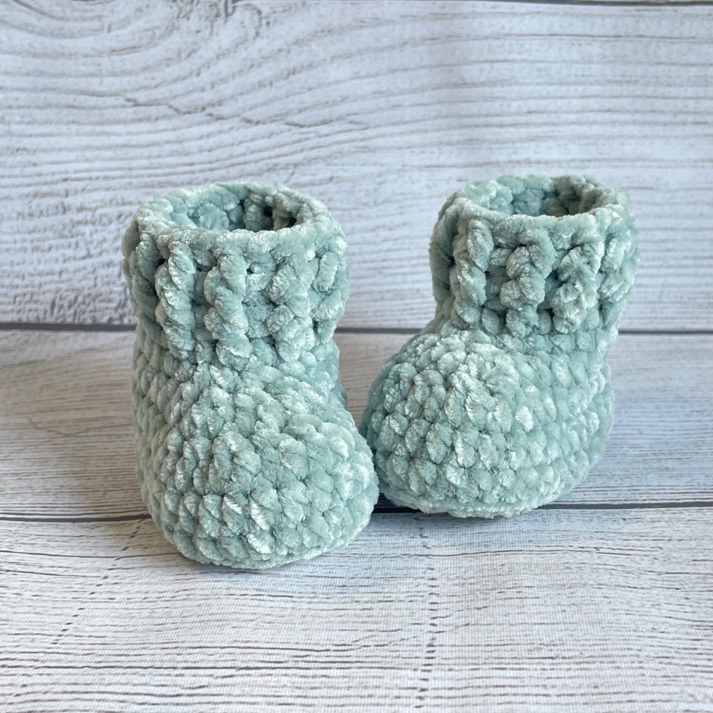 Velvet Baby Booties Crochet Pattern (PDF - digital download)