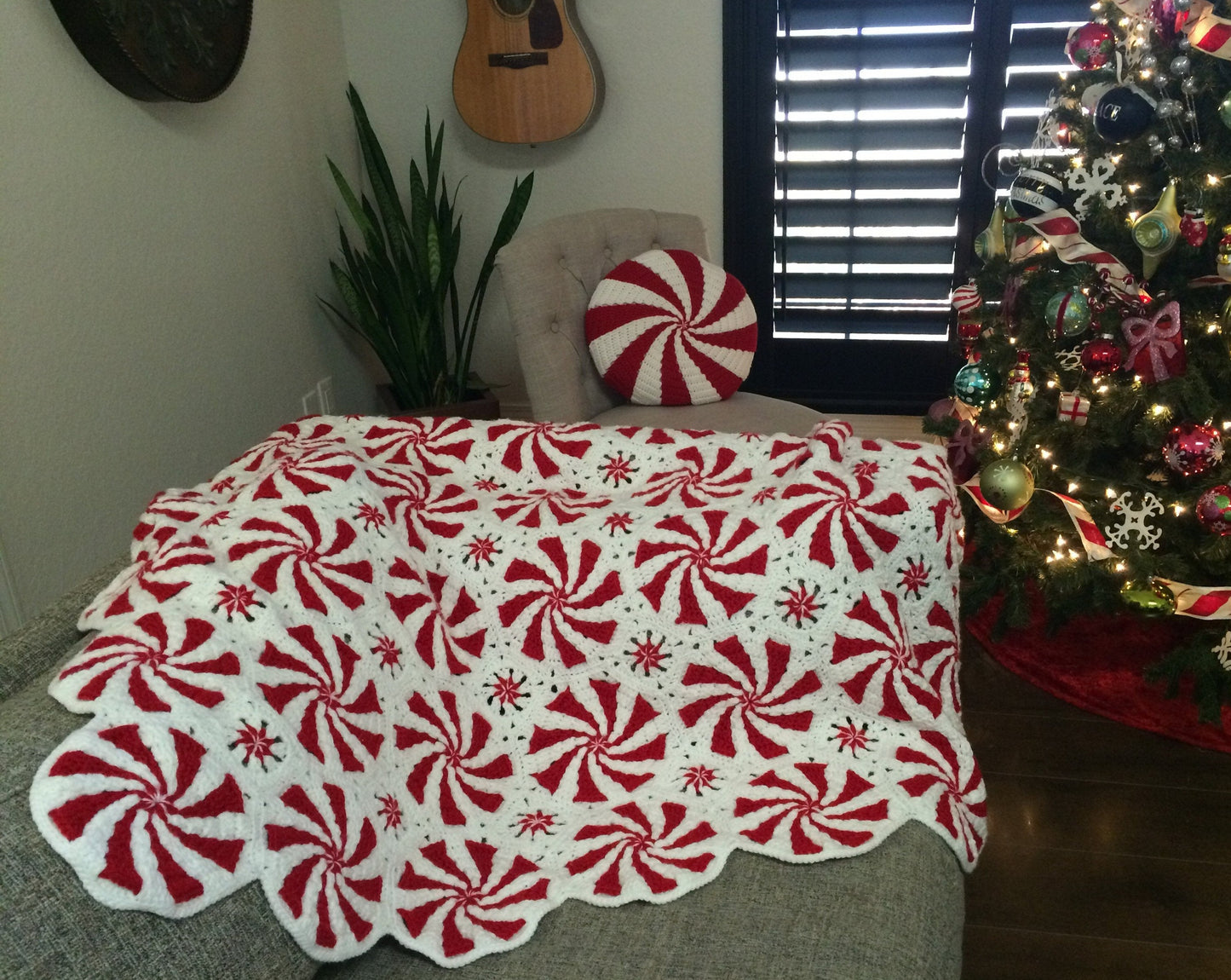 Peppermint Holiday Throw Blanket