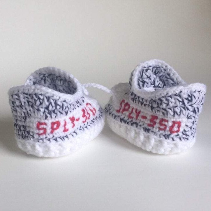 Knitted yeezy baby on sale shoes